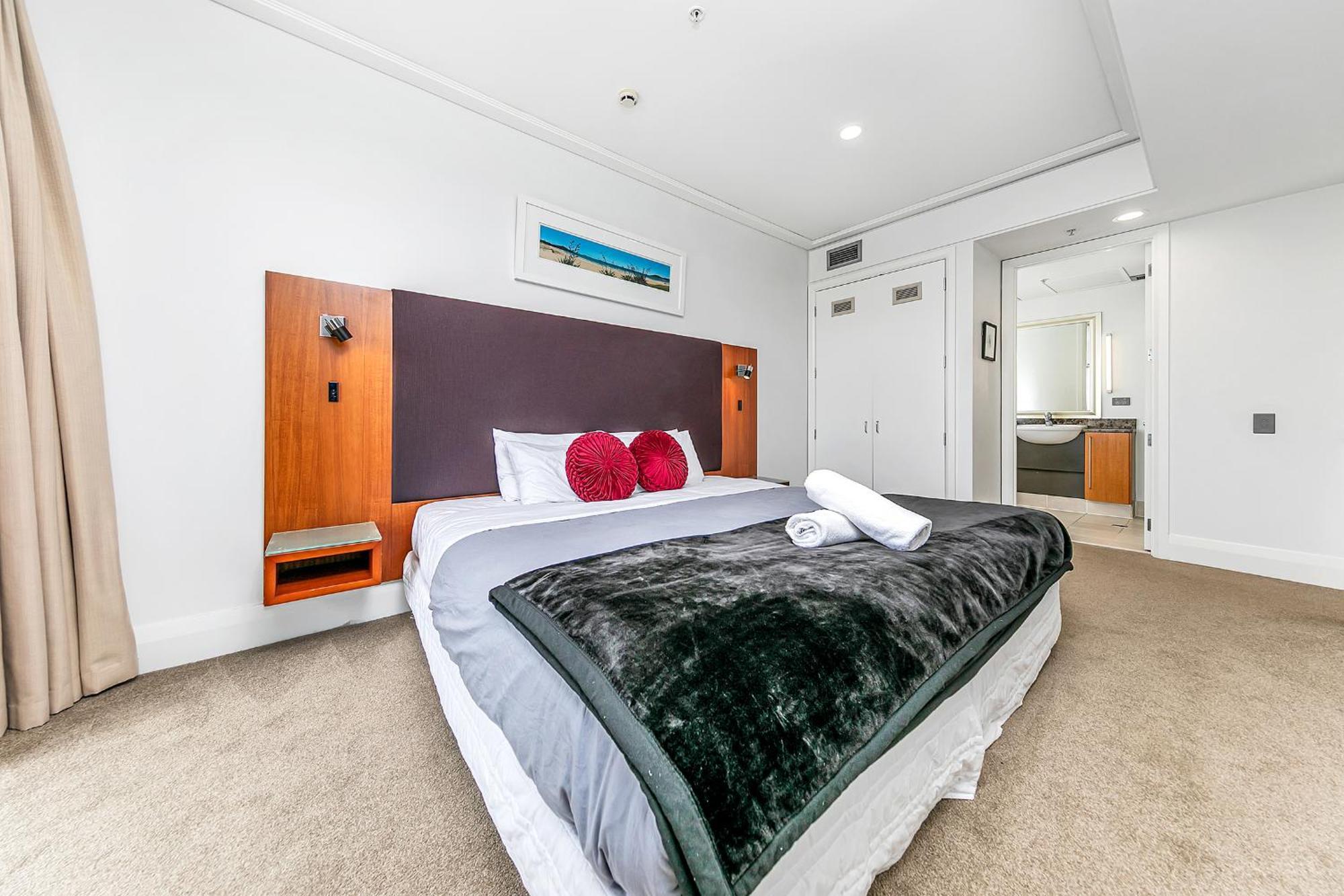Sophisticated Spacious Apt W Stunning Harbour View Auckland Bagian luar foto