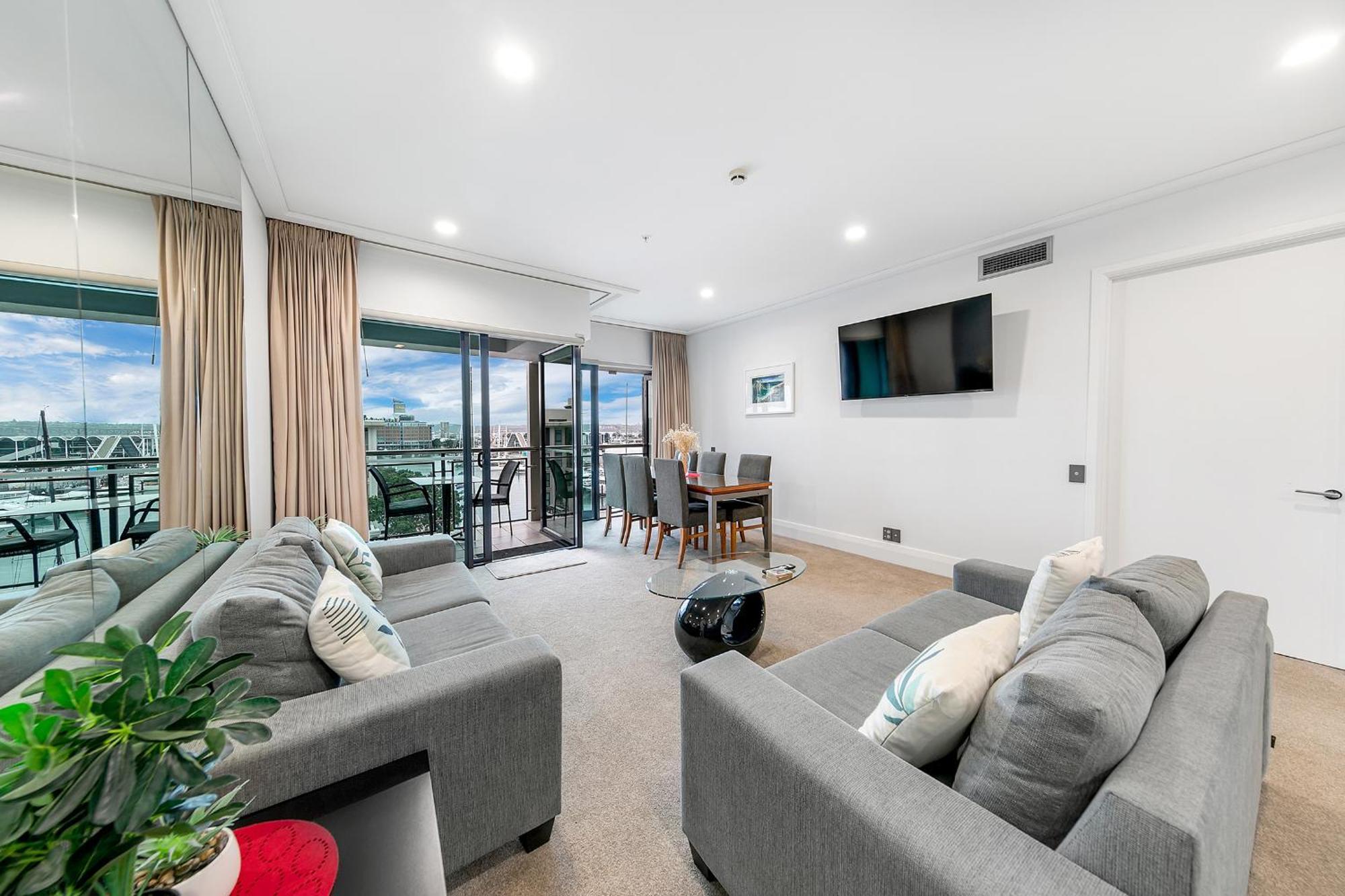 Sophisticated Spacious Apt W Stunning Harbour View Auckland Bagian luar foto
